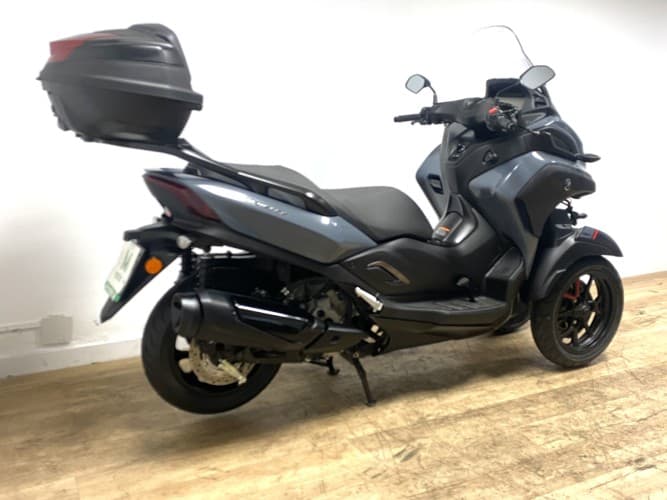 YAMAHA TRICITY 300 (TOP CASE) 2025 de segunda mano