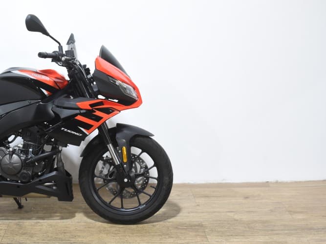 Comprar APRILIA TUONO 125 2024 de segunda mano APRILIA TUONO 125 2024 de segunda mano