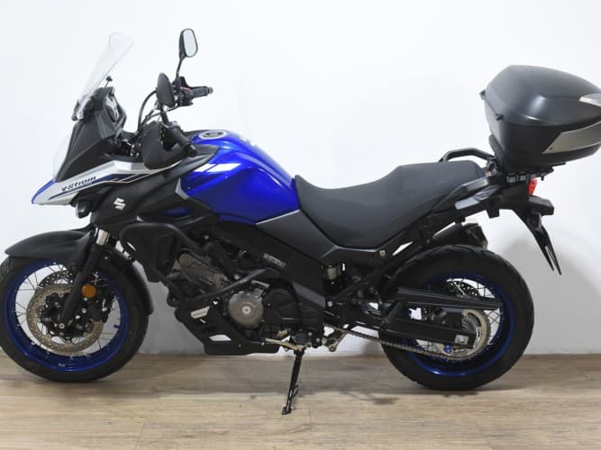 SUZUKI V STROM 650 XT(A)(TOP CASE) 2023 de segunda mano