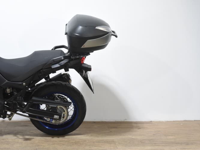SUZUKI V STROM 650 XT(A)(TOP CASE) 2023 de segunda mano