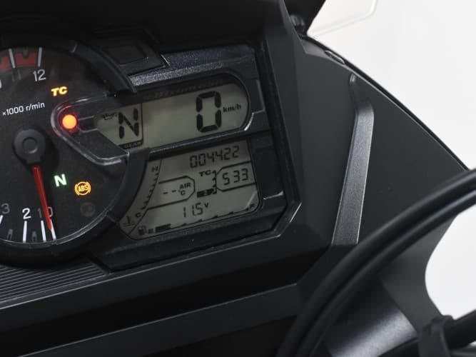 SUZUKI V STROM 650 XT(A)(TOP CASE) 2023 de segunda mano