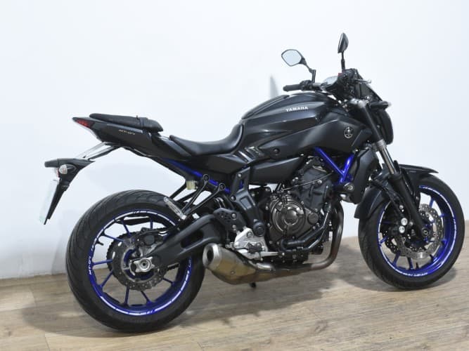 YAMAHA MT-07 (A2) 2014 de segunda mano