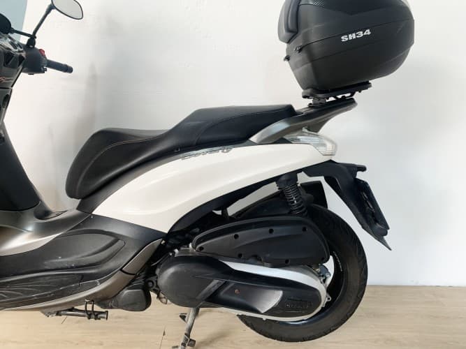 Comprar PIAGGIO BEVERLY 300 2017 de segunda mano PIAGGIO BEVERLY 300 2017 de segunda mano