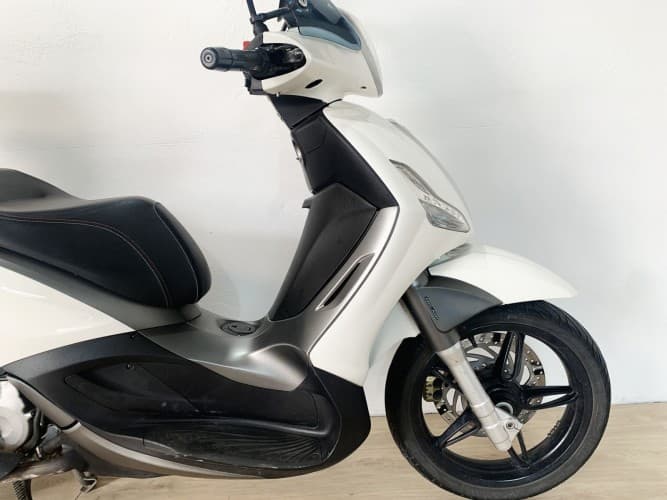 Comprar PIAGGIO BEVERLY 300 2017 de segunda mano PIAGGIO BEVERLY 300 2017 de segunda mano