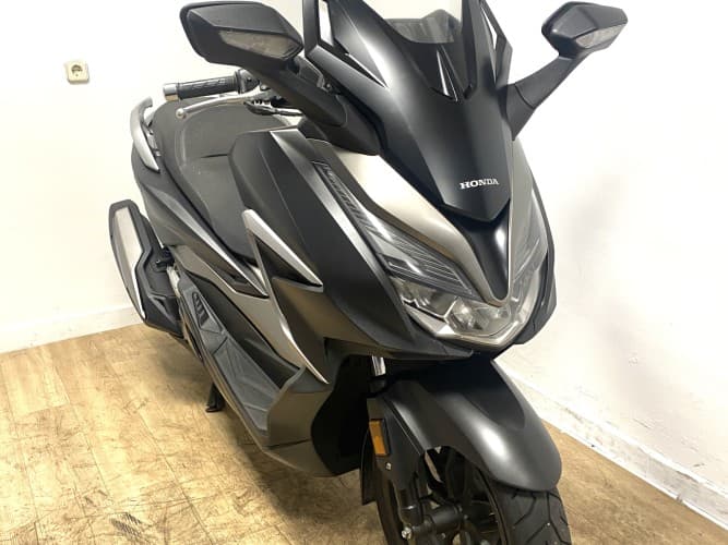 Comprar HONDA FORZA 350 2021 de segunda mano HONDA FORZA 350 2021 de segunda mano