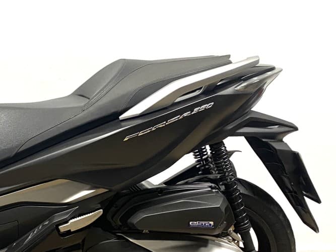 Comprar HONDA FORZA 350 2021 de segunda mano HONDA FORZA 350 2021 de segunda mano