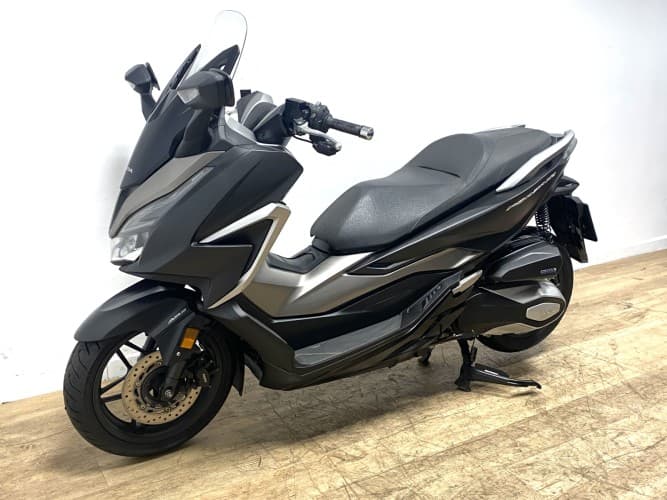 Comprar HONDA FORZA 350 2021 de segunda mano HONDA FORZA 350 2021 de segunda mano