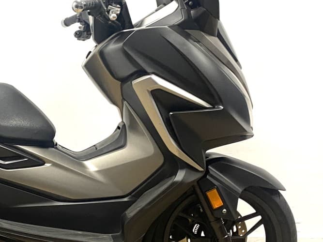 Comprar HONDA FORZA 350 2021 de segunda mano HONDA FORZA 350 2021 de segunda mano