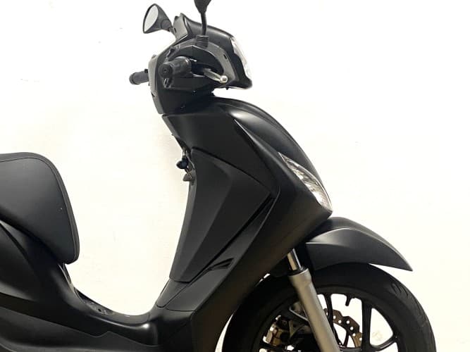 Comprar PIAGGIO MEDLEY 125 2024 de segunda mano PIAGGIO MEDLEY 125 2024 de segunda mano