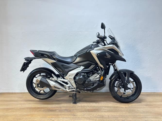 Comprar HONDA NC 750 X (A) 2021 de segunda mano HONDA NC 750 X (A) 2021 de segunda mano