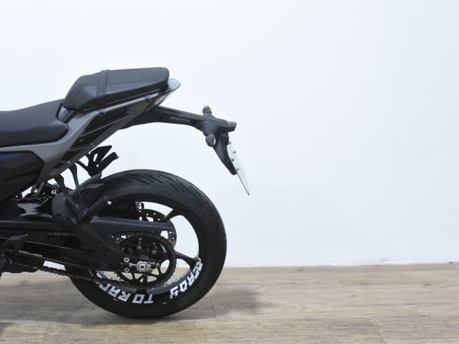 Comprar KTM DUKE 125 2024 de segunda mano KTM DUKE 125 2024 de segunda mano