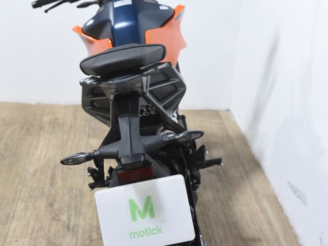Comprar KTM DUKE 125 2024 de segunda mano KTM DUKE 125 2024 de segunda mano