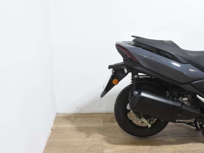 YAMAHA TRICITY 300 2024 de segunda mano