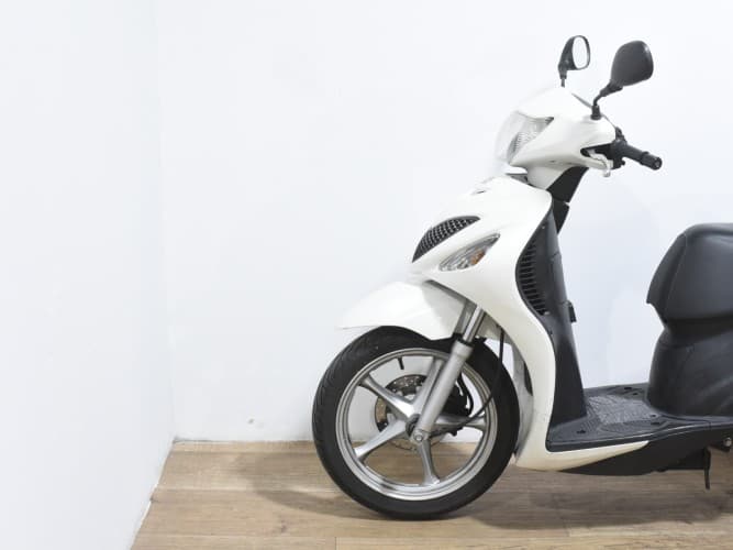 SUZUKI SIXTEEN 125 (TOP CASE) 2008 de segunda mano