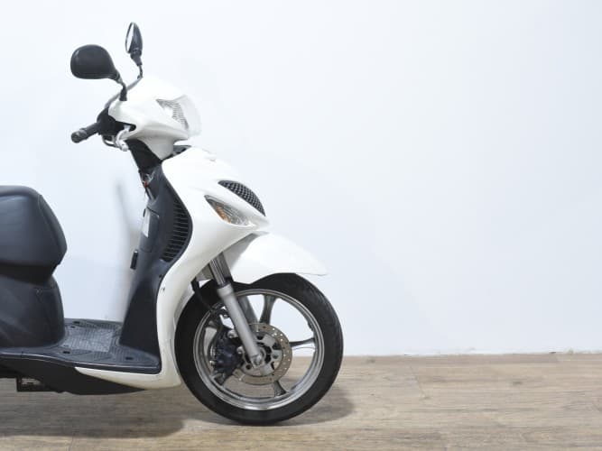 SUZUKI SIXTEEN 125 (TOP CASE) 2008 de segunda mano