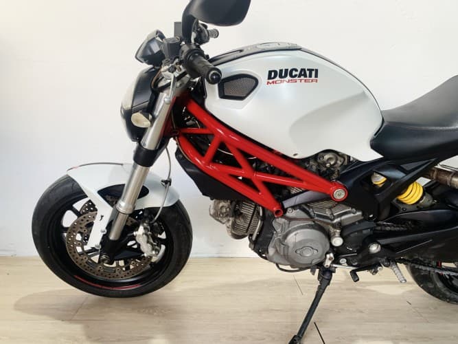 Comprar DUCATI MONSTER 796 (A2) 2011 de segunda mano DUCATI MONSTER 796 (A2) 2011 de segunda mano