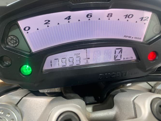 Comprar DUCATI MONSTER 796 (A2) 2011 de segunda mano DUCATI MONSTER 796 (A2) 2011 de segunda mano