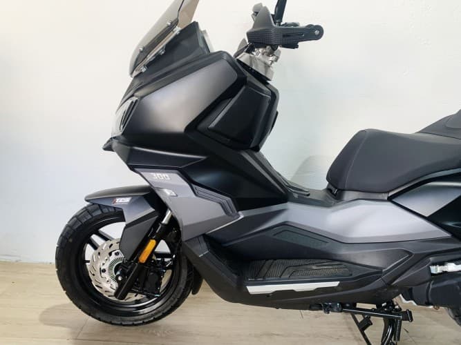 SYM ADX 300 TCS 2025 de segunda mano