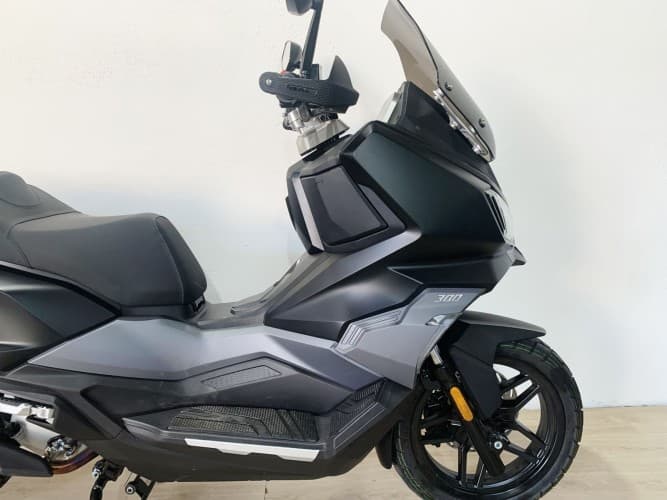 SYM ADX 300 TCS 2025 de segunda mano