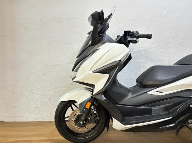HONDA FORZA 125 2022 de segunda mano