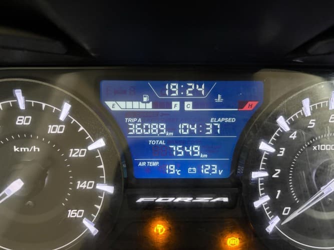 HONDA FORZA 125 2022 de segunda mano