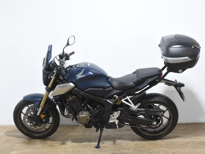 Comprar HONDA CB 650 R (A) (TOP CASE) 2021 de segunda mano HONDA CB 650 R (A) (TOP CASE) 2021 de segunda mano