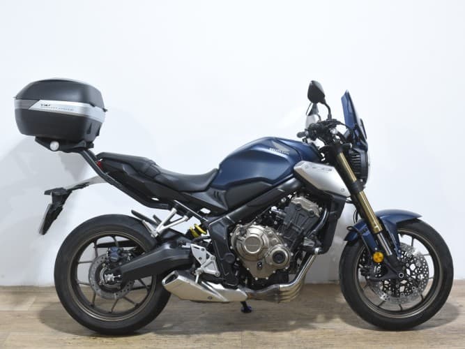 Comprar HONDA CB 650 R (A) (TOP CASE) 2021 de segunda mano HONDA CB 650 R (A) (TOP CASE) 2021 de segunda mano
