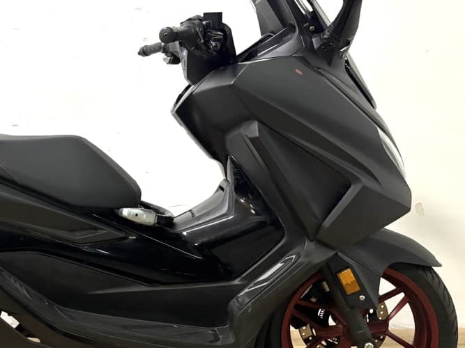 Comprar HONDA FORZA 125 2023 de segunda mano HONDA FORZA 125 2023 de segunda mano