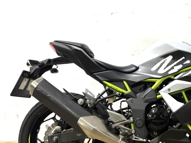 KAWASAKI NINJA 125 2020 de segunda mano
