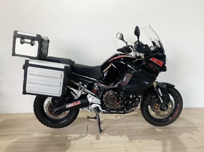 YAMAHA XTZ 1200 SUPER TENERE WORLD CROSSER(TRES MALETAS)(AKRA HOMLG.) 2013 de segunda mano