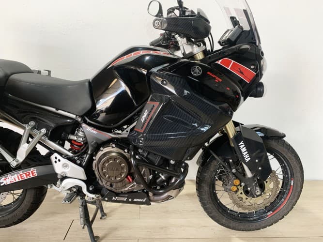 YAMAHA XTZ 1200 SUPER TENERE WORLD CROSSER(TRES MALETAS)(AKRA HOMLG.) 2013 de segunda mano