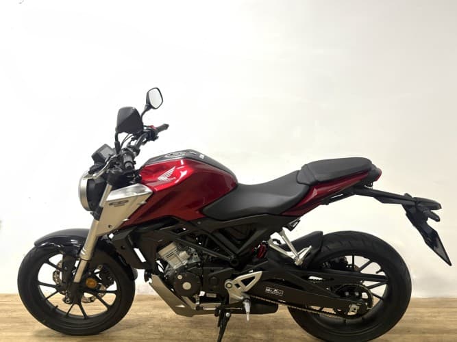 Comprar HONDA CB 125 R 2019 de segunda mano HONDA CB 125 R 2019 de segunda mano