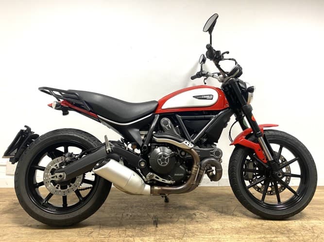 DUCATI SCRAMBLER CLASSIC (A) 2016 de segunda mano