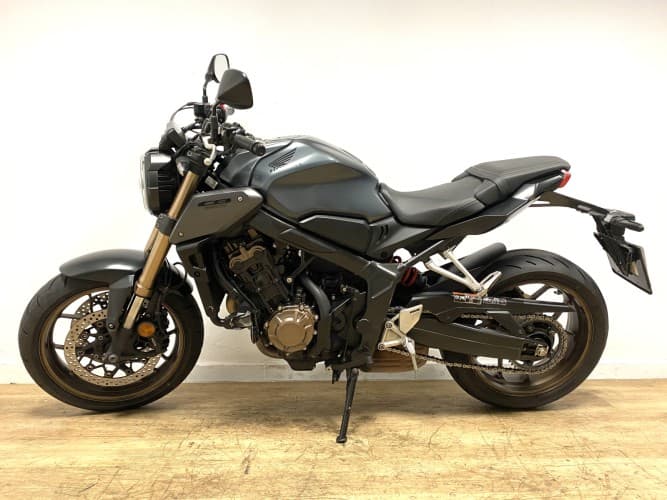 Comprar HONDA CB 650 R (A) 2023 de segunda mano HONDA CB 650 R (A) 2023 de segunda mano