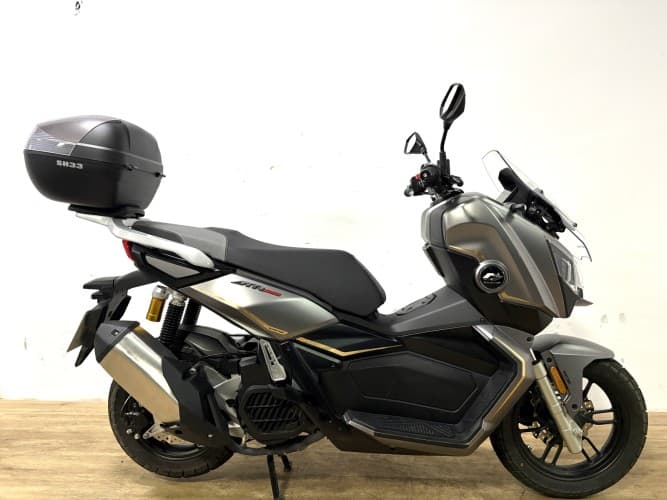 QJMOTOR ATR 125 2025 de segunda mano