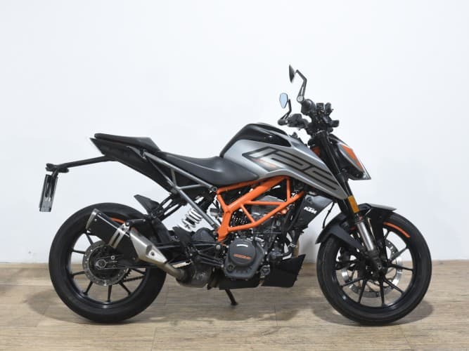 Comprar KTM DUKE 125 2025 de segunda mano KTM DUKE 125 2025 de segunda mano