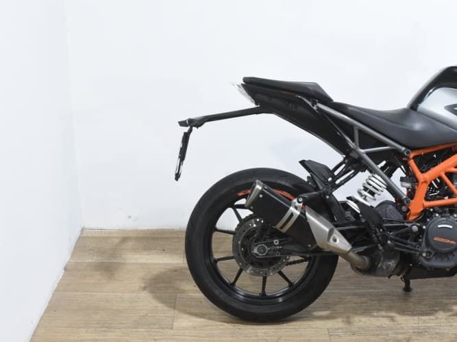 Comprar KTM DUKE 125 2025 de segunda mano KTM DUKE 125 2025 de segunda mano