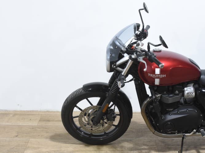 Comprar TRIUMPH STREET TWIN (TOP CASE) 2018 de segunda mano TRIUMPH STREET TWIN (TOP CASE) 2018 de segunda mano