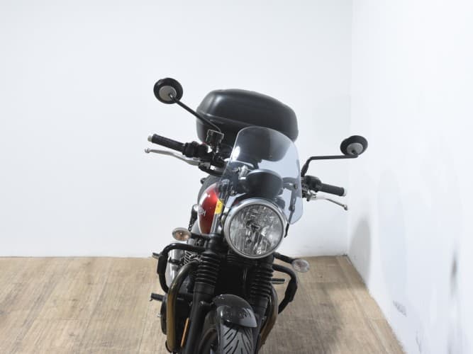Comprar TRIUMPH STREET TWIN (TOP CASE) 2018 de segunda mano TRIUMPH STREET TWIN (TOP CASE) 2018 de segunda mano