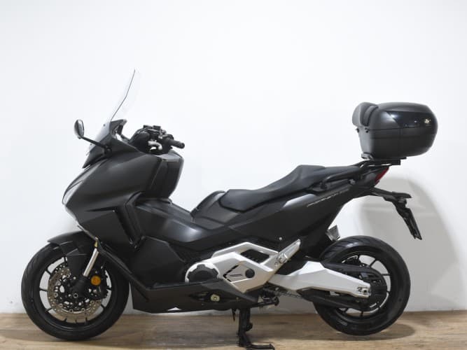 Comprar HONDA FORZA 750 (A2) 2022 de segunda mano HONDA FORZA 750 (A2) 2022 de segunda mano