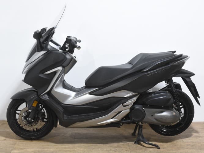 Comprar HONDA FORZA 300 2019 de segunda mano HONDA FORZA 300 2019 de segunda mano