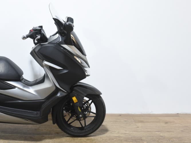 Comprar HONDA FORZA 300 2019 de segunda mano HONDA FORZA 300 2019 de segunda mano