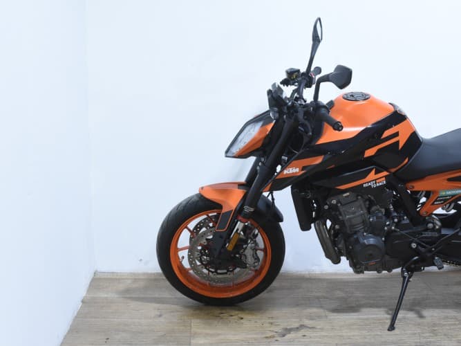KTM DUKE 890  GP 2024 de segunda mano