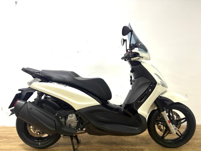 PIAGGIO BEVERLY 350 2020 de segunda mano