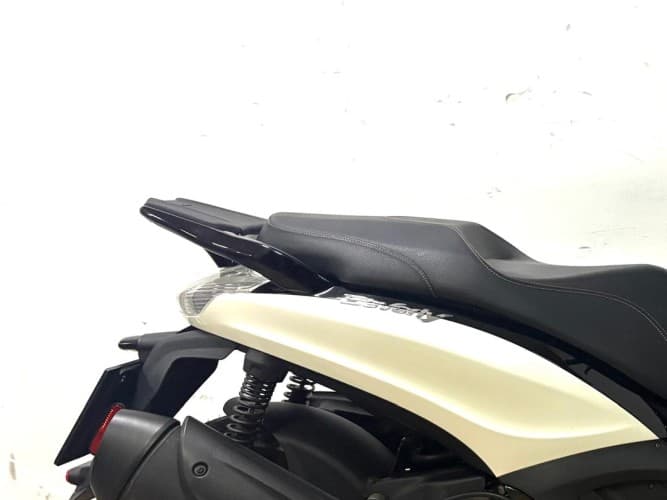 PIAGGIO BEVERLY 350 2020 de segunda mano