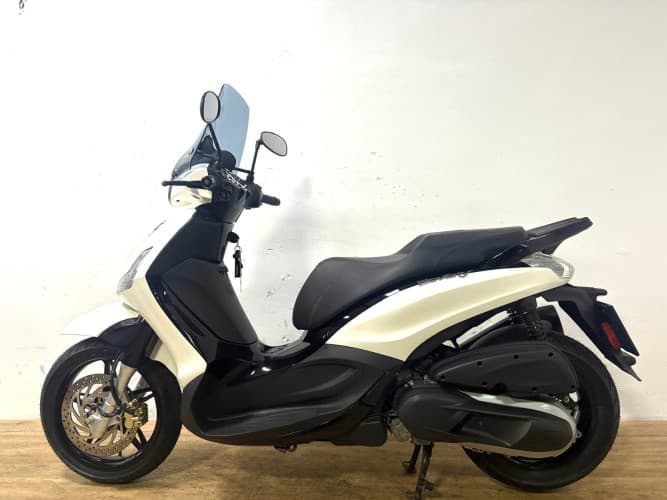 PIAGGIO BEVERLY 350 2020 de segunda mano
