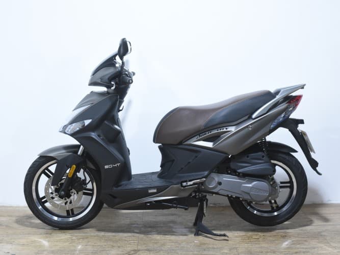 Comprar KYMCO AGILITY CITY 50 2025 de segunda mano KYMCO AGILITY CITY 50 2025 de segunda mano