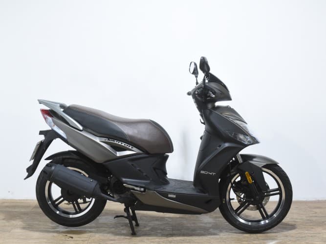 Comprar KYMCO AGILITY CITY 50 2025 de segunda mano KYMCO AGILITY CITY 50 2025 de segunda mano