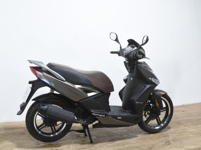 Comprar KYMCO AGILITY CITY 50 2025 de segunda mano KYMCO AGILITY CITY 50 2025 de segunda mano