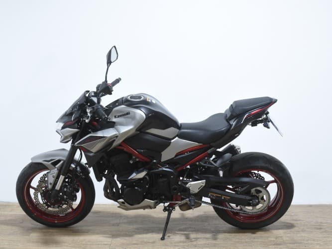 Comprar KAWASAKI Z 900 (E)(A2) 2023 de segunda mano KAWASAKI Z 900 (E)(A2) 2023 de segunda mano